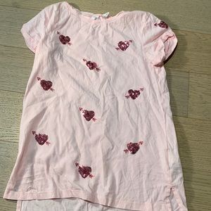 Girls pink T-shirt.